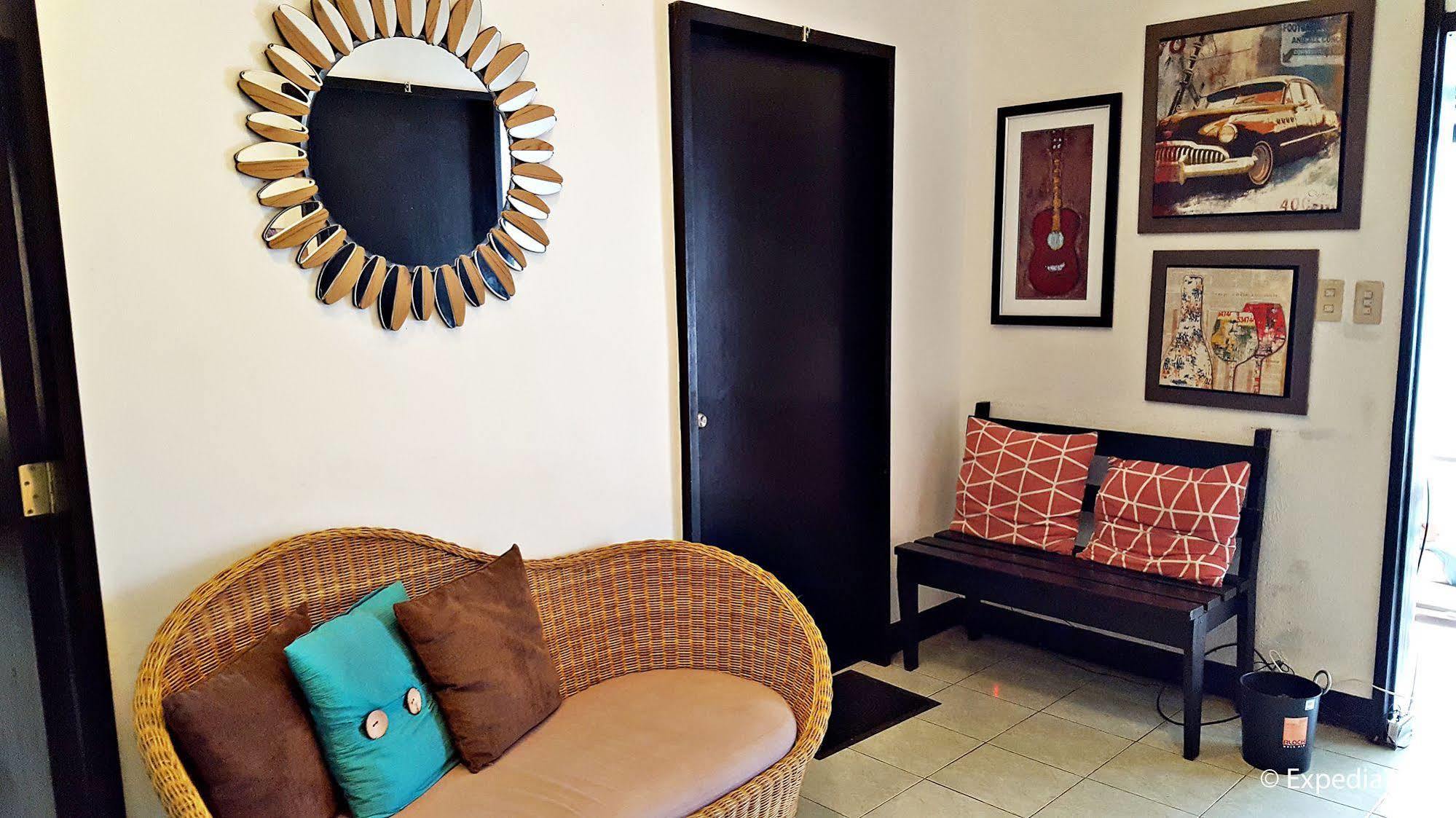 Tagaytay Garden Budgetel - City Center Tagaytay City Buitenkant foto